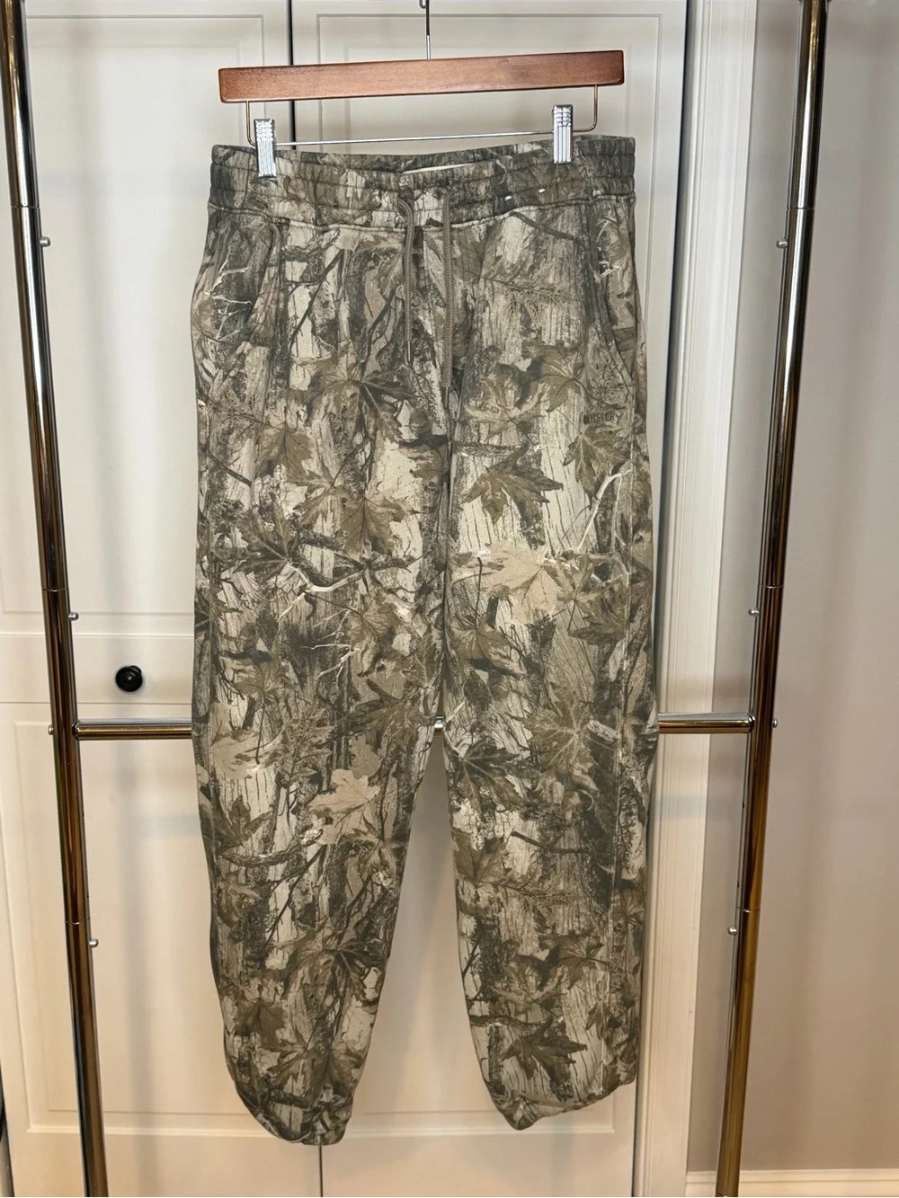 Hollister Men's Olive Green Camo Drawstring Joggers